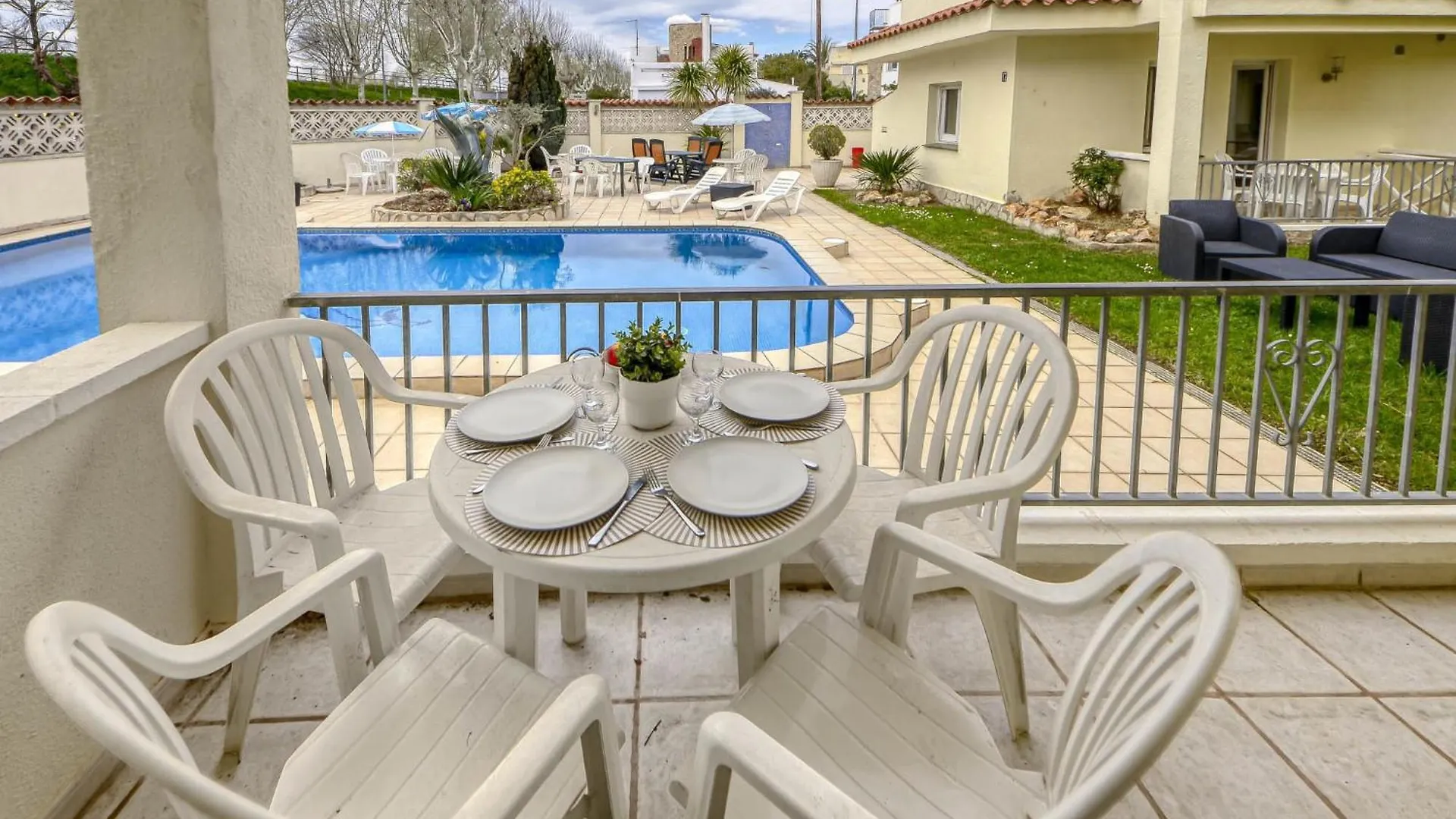 Apartment Muga-10 By Interhome Empuriabrava